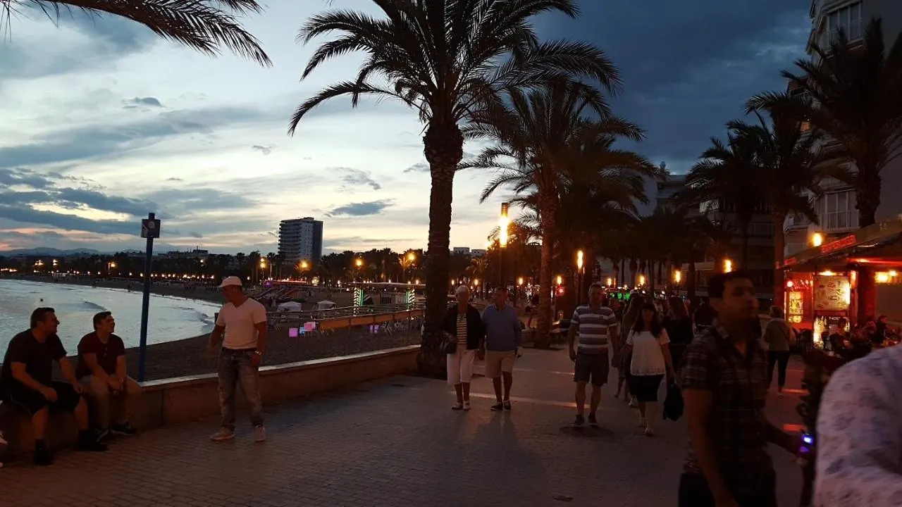 Apartment Center Salou Near Port Aventura